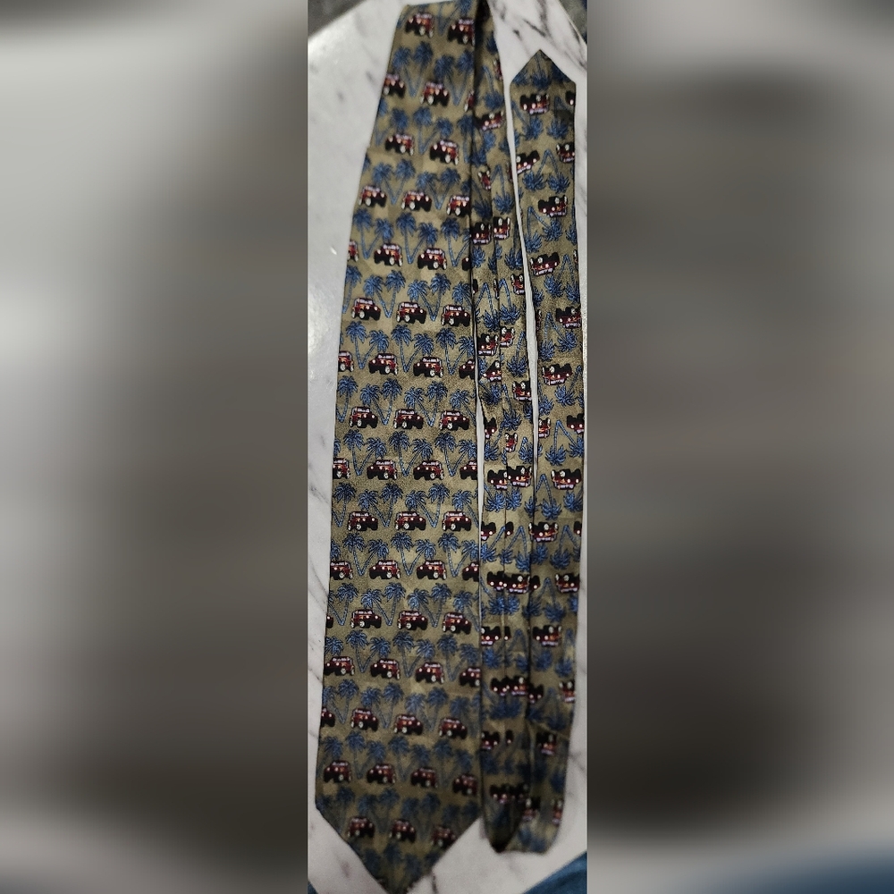Jeep Wrangler tropical palm tree neck tie